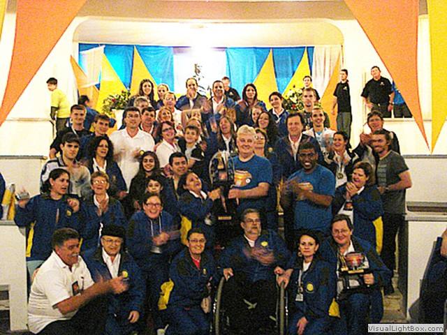 A delegação do Sincontecsinos, tricampeã geral do XXV EICON, Porto Alegre, 2009