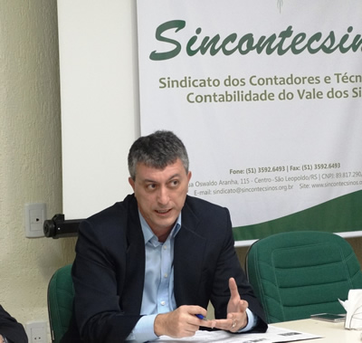 Sandoval dos Santos, presidente do Sincontecsinos